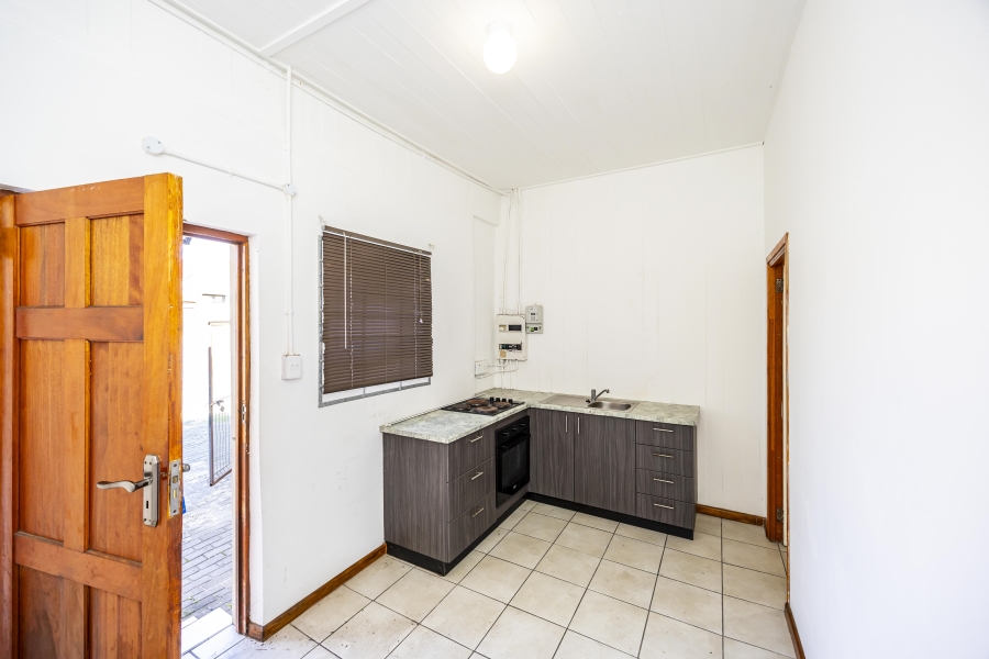 6 Bedroom Property for Sale in Quigney Eastern Cape
